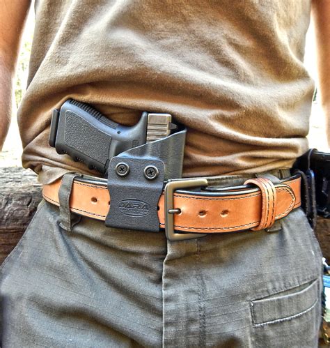 Best AIWB Holsters for Appendix Carry .
